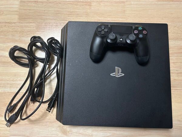 PS4 PRO 本体 ジェットブラックCUH-7200B 初期化済み