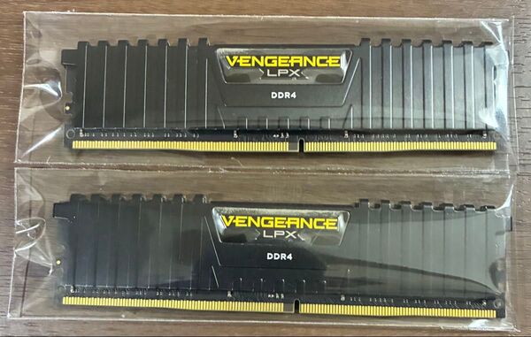 【中古】DDR4-2666 32GB(16GB×2枚) CORSAIR