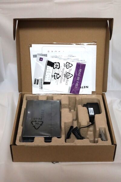 NETGEAR GS108T V3 箱開封
