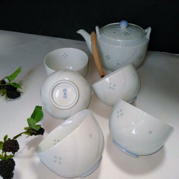 【未使用品】 瑞泉作 有田焼 小花透かし蛍 急須湯呑み5個セット 茶器セット