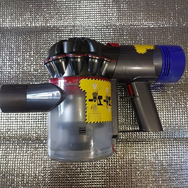 動作確認済み dyson SV11 サイクロン式コードレスクリーナー 本体のみ バッテリー無し 取り付けネジ有り