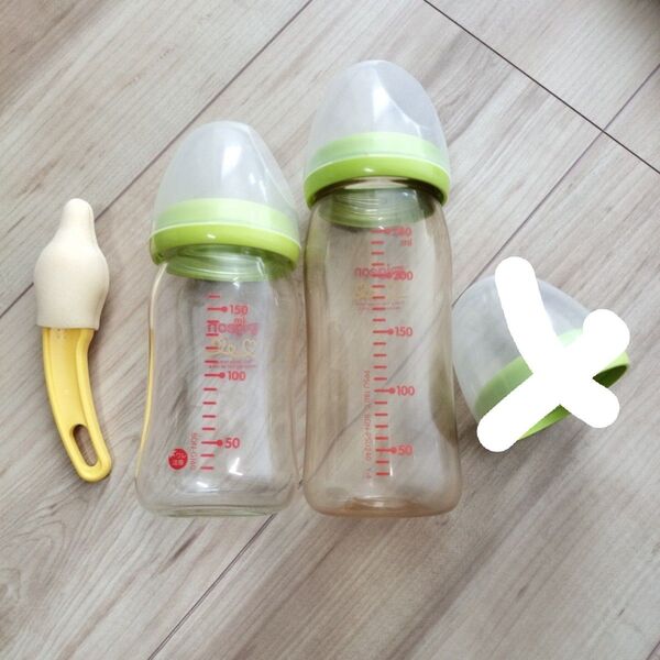 ピジョン 哺乳瓶 2本 乳首洗い フードとキャップ 1セット