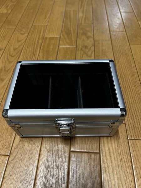 腕時計 ケース 3本 収納 アルミ ボックス メンズ 時計 持ち運び 保管 インテリア用 Watch Box 耐衝撃 (シルバー)