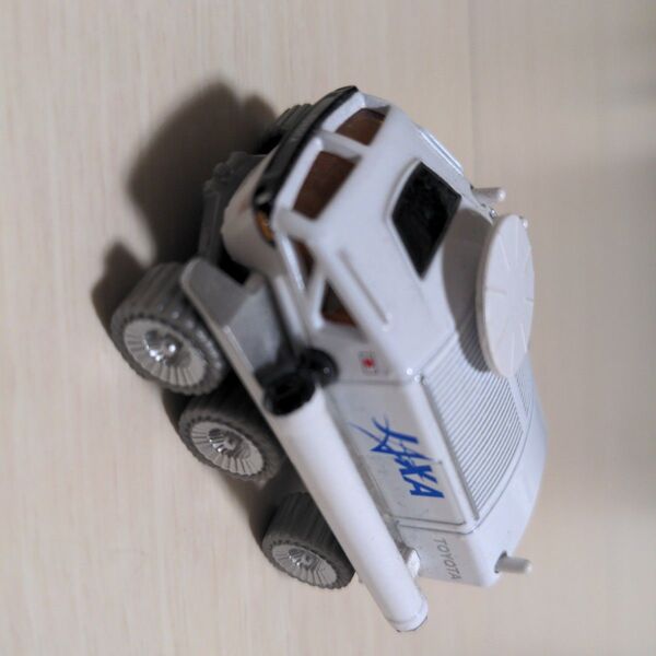 トミカプレミアム ルナクルーザー ミニカー