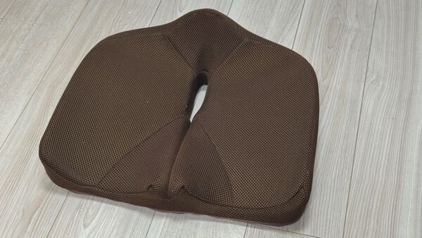 コジット 腰痛対策クッション ブラウン