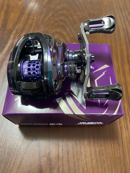 HISTAR ベイトキャスティングリール 右巻き ギア比7.1:1 ベアリング 11 自重 135g