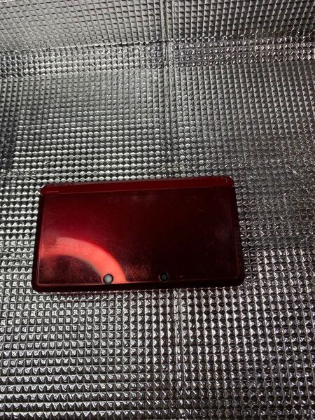 ニンテンドー3DS レッド