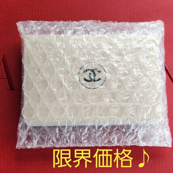 CHANEL ルブラン ブライトニング コンパクト B10【新品・未使用】限界価格♪4枚目のサンプル付けます。