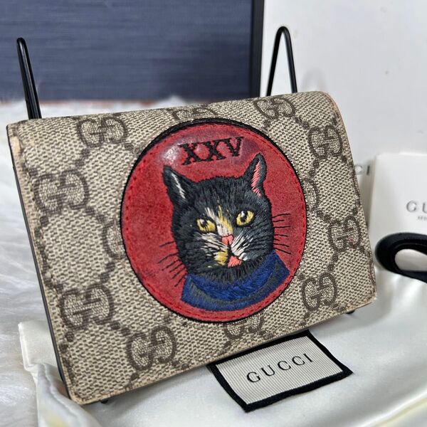 希少 レア【GUCCI】グッチ 二つ折り財布 ミスティックキャット GGスプリーム 猫 ネコ GG柄 コンパクト ウォレット 刺繍