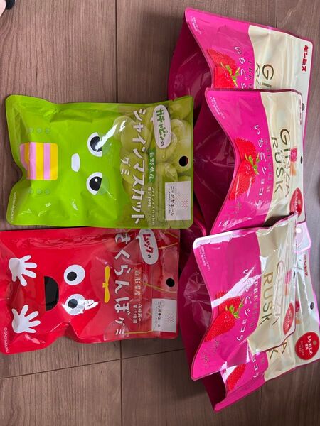ギンビス GINZA RUSK いちごショコラ 5袋 チョコレート ガチャピンムック ぐみ各1袋 お菓子セット