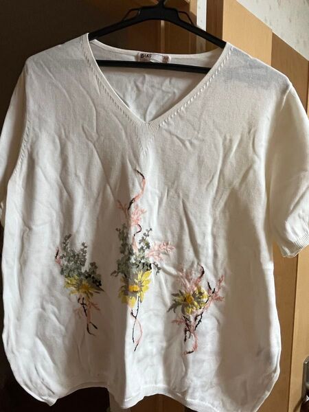 DAKS 半袖ニット 花柄刺繍 レディース 38 白