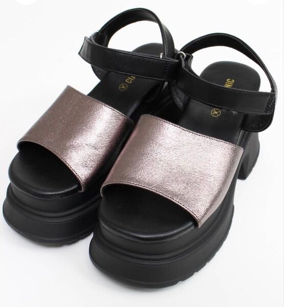 【美品】ciaopanic 厚底サンダル サンダル メタリック Mサイズ