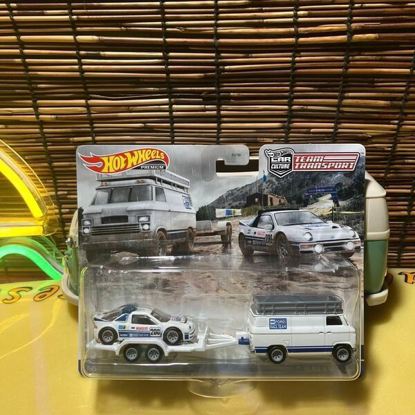 ホットウィール チームトランスポート FORD RS200 RALLY VAN