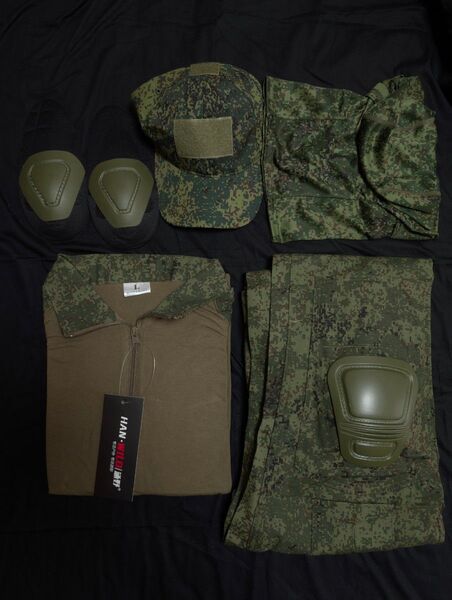 ロシア軍 デジタルフローラ迷彩服上下セット+帽子&シュマグ サバゲー装備