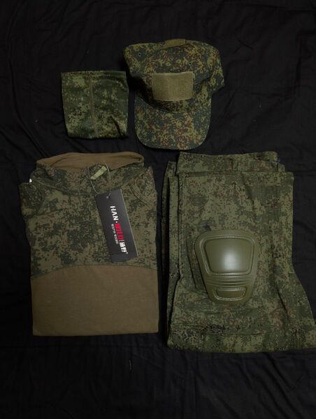 ロシア軍 デジタルフローラ迷彩服上下セット+帽子&シュマグ サバゲー装備