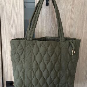 【未使用・新品】shein キルティングショルダートートバッグ