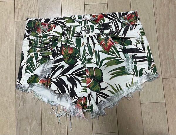 ベルシュカ デニムショートパンツ ボタニカル 夏服 S ダメージ 総柄 短パン アメリカ古着