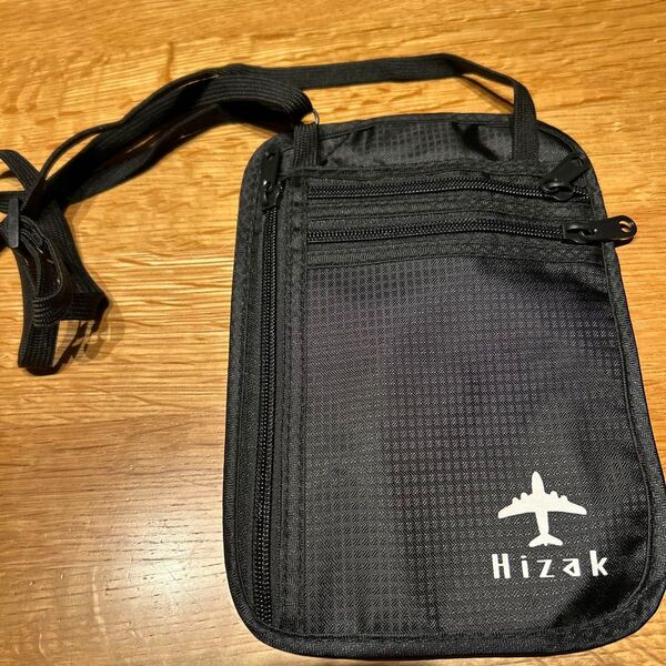 Hisai ナイロンパスポートケース ブラック