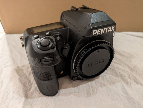 PENTAX デジタル一眼レフ K-3II ボディ バッテリー4つ! GPS内蔵 ローパスセレクタ 最高約8.3コマ/秒