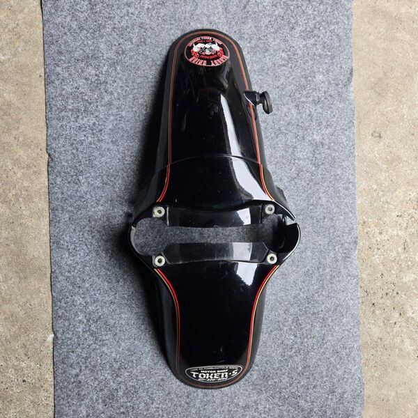 88FZR1000フロントフェンダー黒
