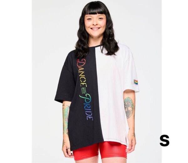 【新品】新作 ズンバ zumba トップス Tシャツ 半袖 メンズ レディース 白 黒 /S