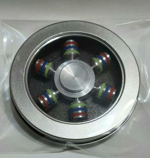 新品 ハンドスピナー mYC
