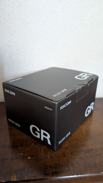 【極美品!】RICOH GR3 コンパクトデジタルカメラ シャッター数5