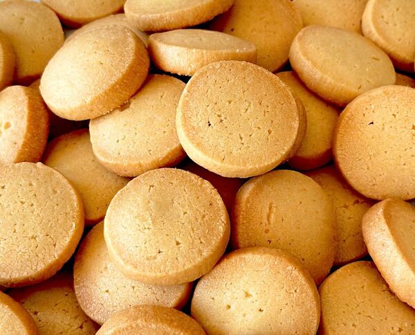 きび砂糖のクッキー 24枚 よつ葉バター 手作りお菓子 手作りクッキー 焼菓子 よつ葉バター 大人気 個包装