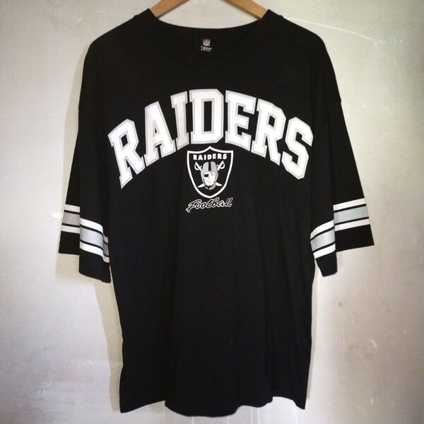 Raiders Vネック ティシャツ football