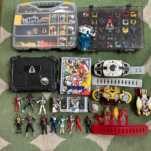 仮面ライダー フォーゼ、キバ、ディケイド 他まとめ売り【値引歓迎!不揃い破損などのジャンク】
