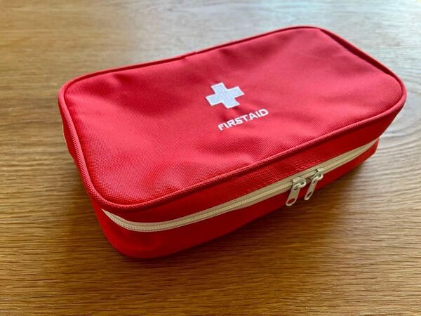 救急バッグ FIRSTAID 救急ポーチ ファーストエイド 携帯用救急セット