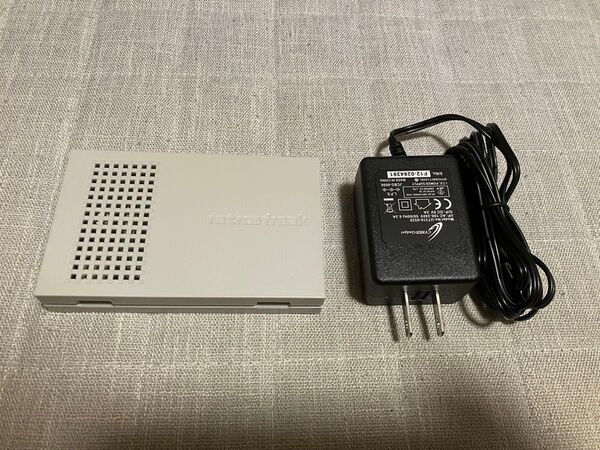 【ジャンク品】レトロフリーク 本体 電源コード(純正アダプタ) セット レトロフリーク
