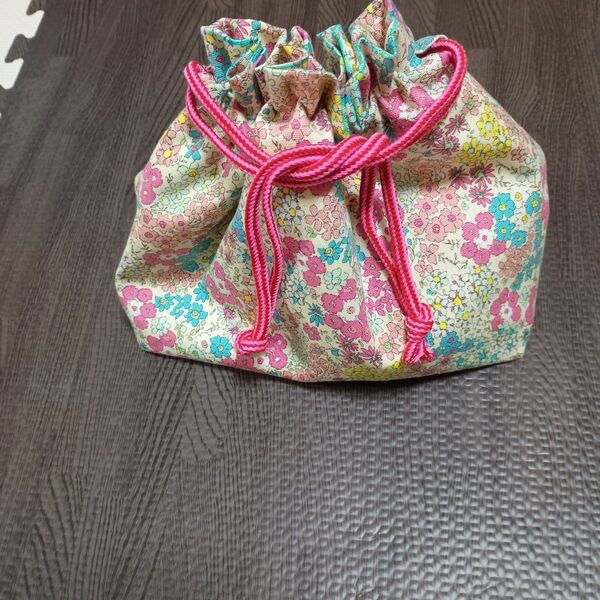 ハンドメイド 保温保冷シートの巾着