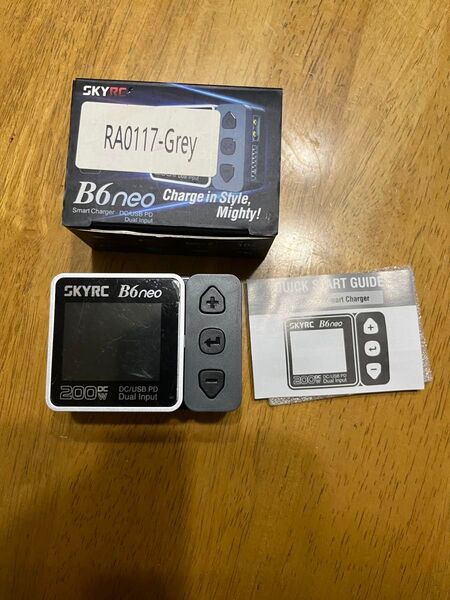 SkyRC B6neo 200W多機能スマート充電器