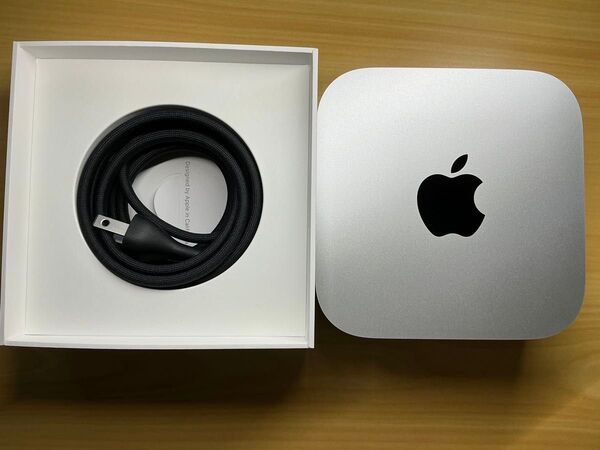 Apple M4 Mac mini メモリ:24GB SSD:512GB