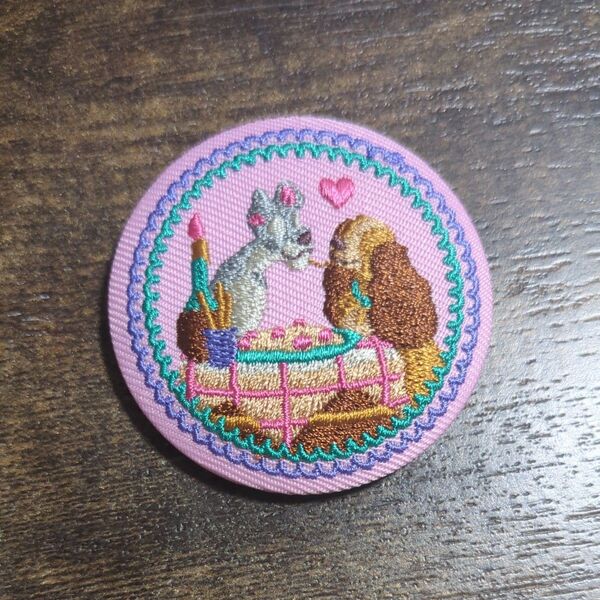 Disney Characters 刺繍缶バッジ ディズニーキャラクターズ わんわん物語