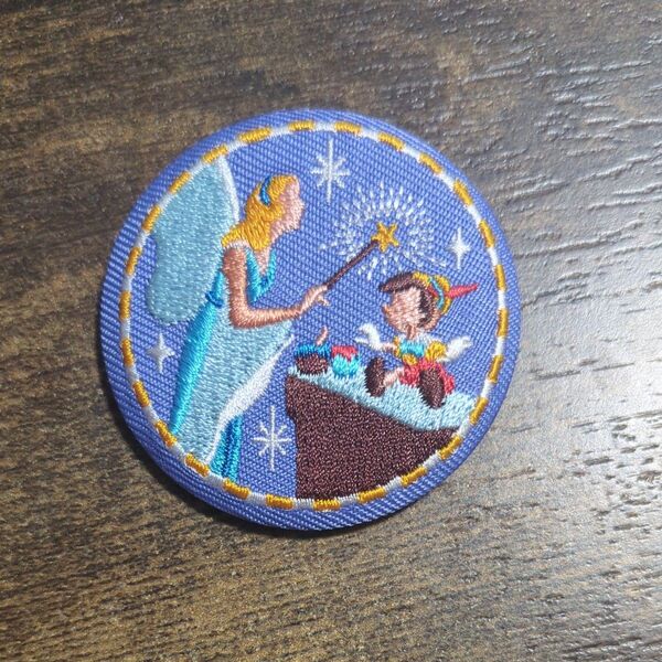 Disney Characters 刺繍缶バッジ ディズニーキャラクターズ ピノキオ