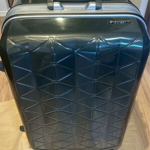 【サンコー(SUNCO)】スーツケース 美品 56L TSAロック 軽量ポリカーボネート製 ガンメタリック