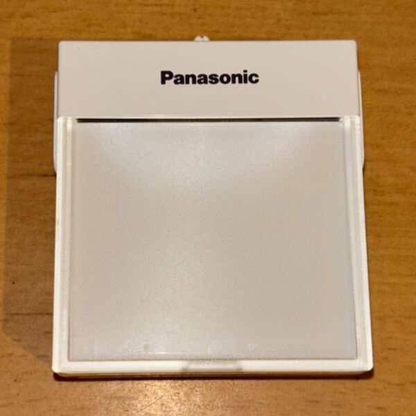 Panasonic WTF4088 明るさセンサ付ハンディホーム保安灯 ホワイト EVOLTAアルカリ乾電池付