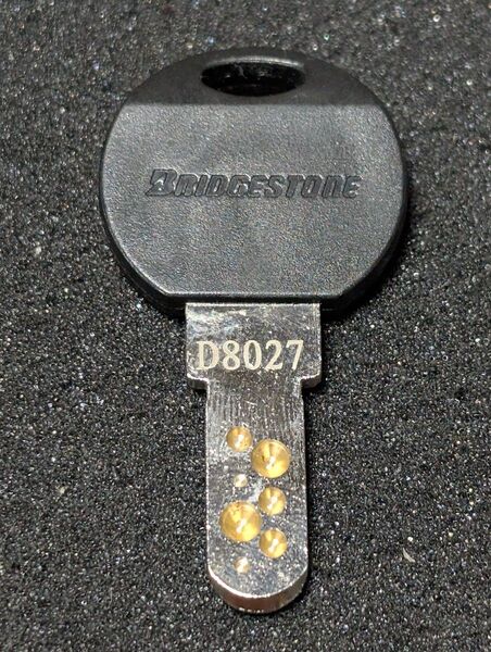 D8027 ブリヂストン 電動自転車 スペアキー ディンプルキー 電動 アシスト 自転車 合鍵 鍵 ヤマハ BRIDGESTONE