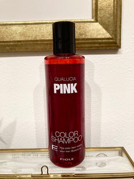 フィヨーレ クオルシア カラーシャンプー ピンク 250ml