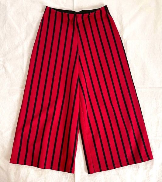 ZARA BASIC レッドと黒のストライプ ガウチョパンツ S ワイドパンツ ストライプ柄