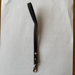 ハンドストラップ レザー風 黒 オレンジステッチ