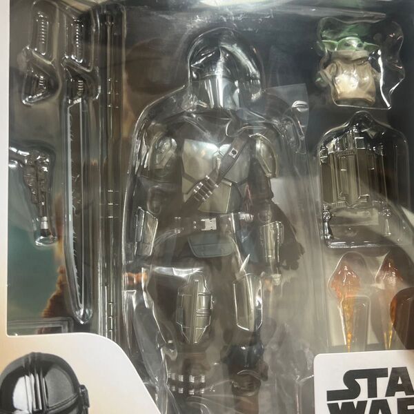 【中古品】No.256 MAFEX THE MANDALORIAN CHROME Ver.