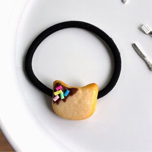 チョコがけ猫クッキーのヘアゴム