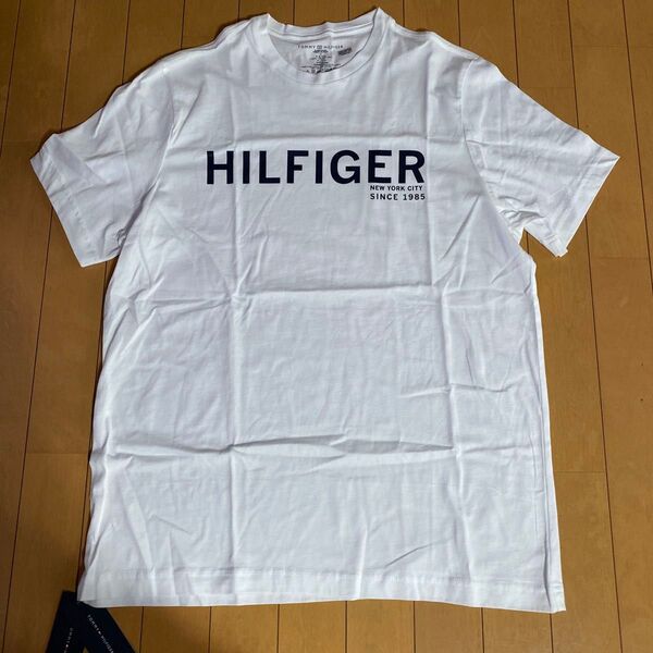 TOMMY HILFIGER 半袖TシャツM