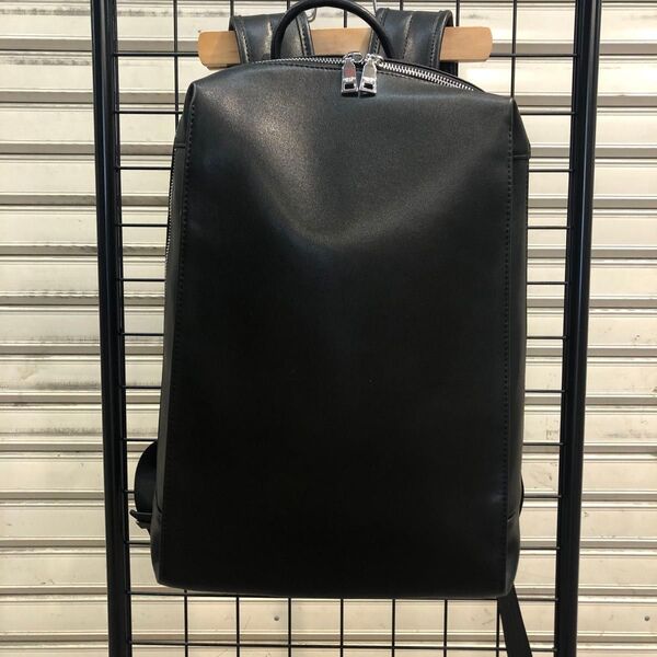 GUSCIO(グッシオ)『新品未使用』《牛革》レザーリュック