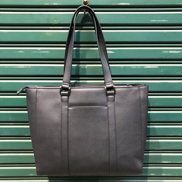 GUSCIO(グッシオ)『新品未使用』《牛革》レザートートバッグ