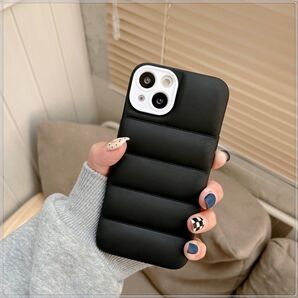 iPhoneケース iPhone12 スマホケース カバー 黒 ブラック もこもこ ダウンジャケット