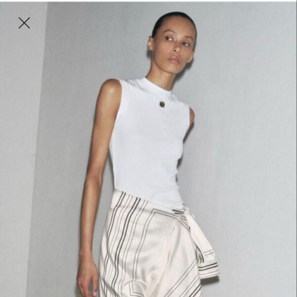ZARA 新品タグ付き Tシャツ リブ タンクトップ 白 S ノースリーブ